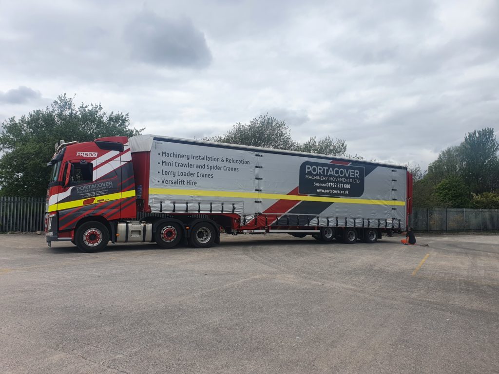 Dinkel Trailer – Semi Low Loader with sliding roof and 4m Ramp.
